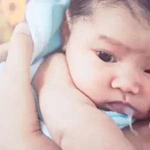 چه موقع استفراغ نوزاد خطرناک است